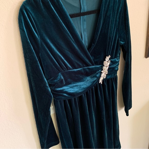 NWOT Embellished Velvet Dress - Picture 6 of 16